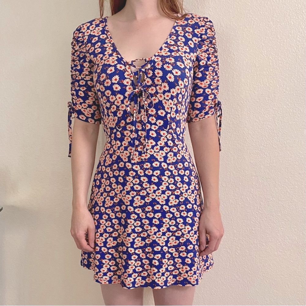 Top Shop Dress with Ruched Sleeves